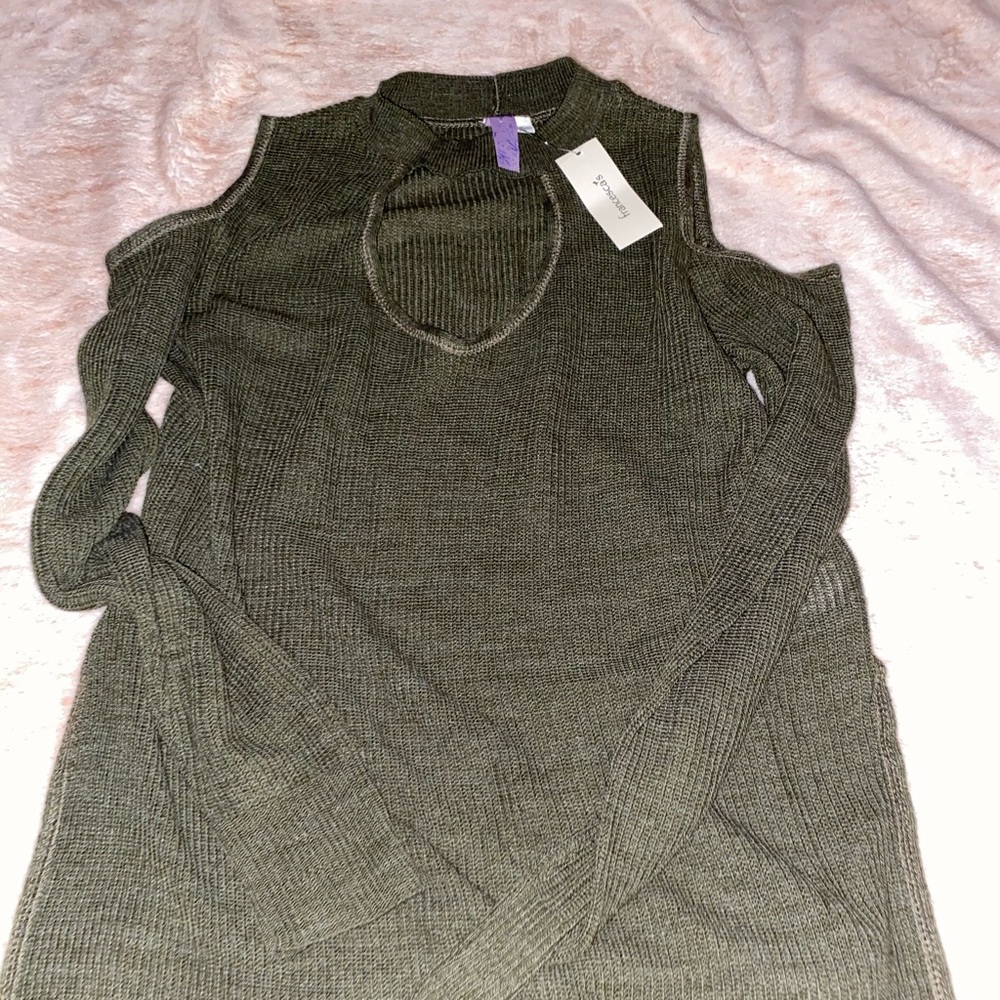 💗 2/$20 green sweater